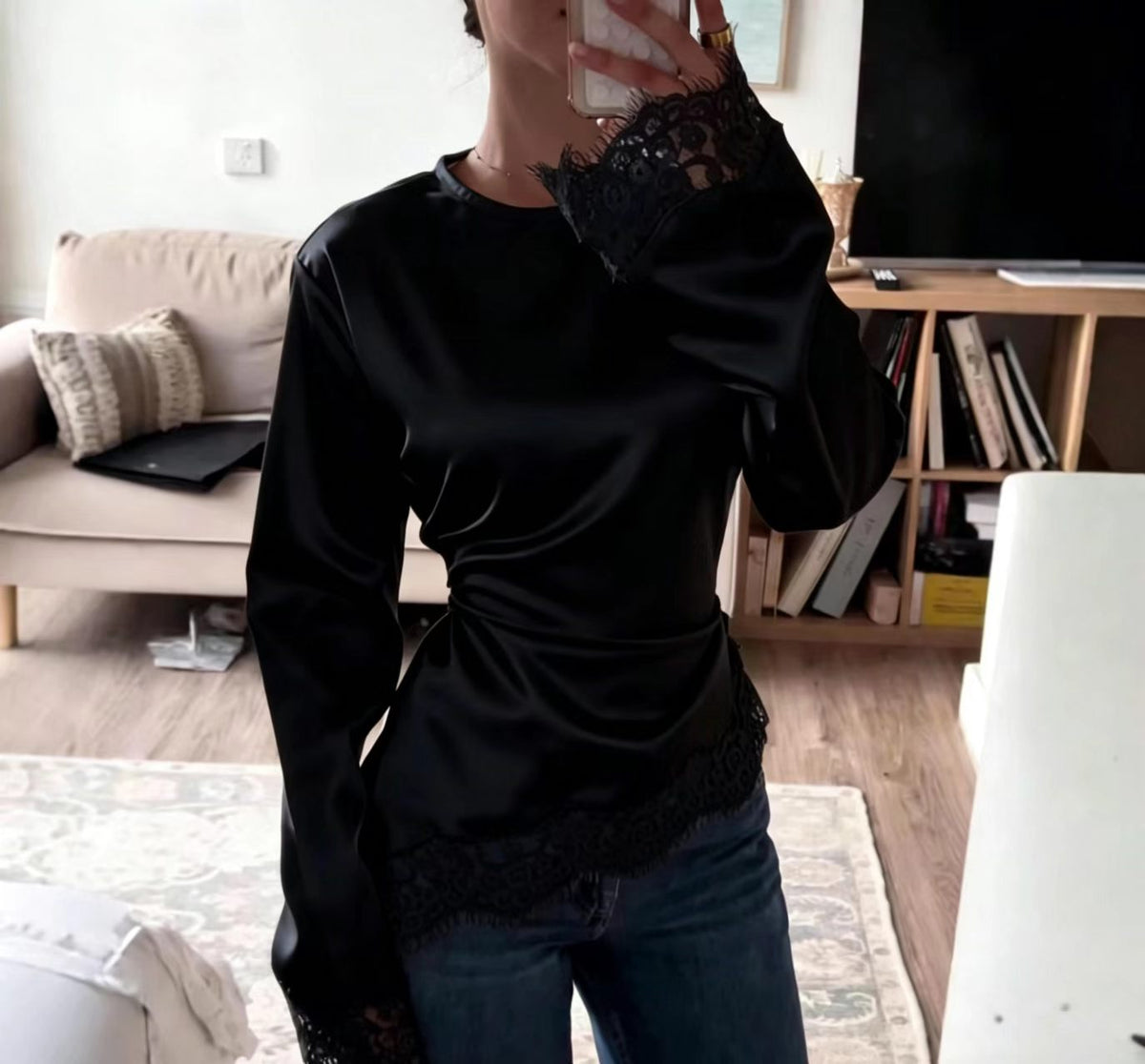 Women's Lace Hem Long Sleeve Fitted Casual Top
