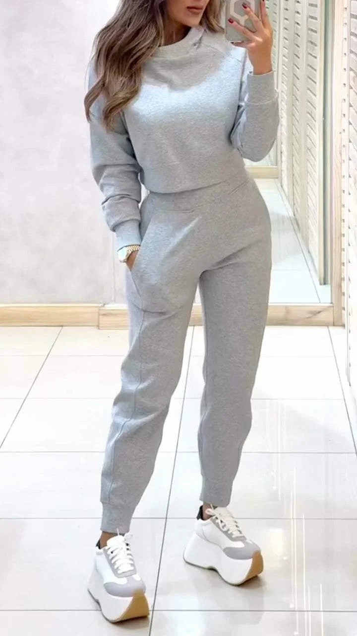 Women's Slim Fit Mock Neck Sweatsuit Jogger Set