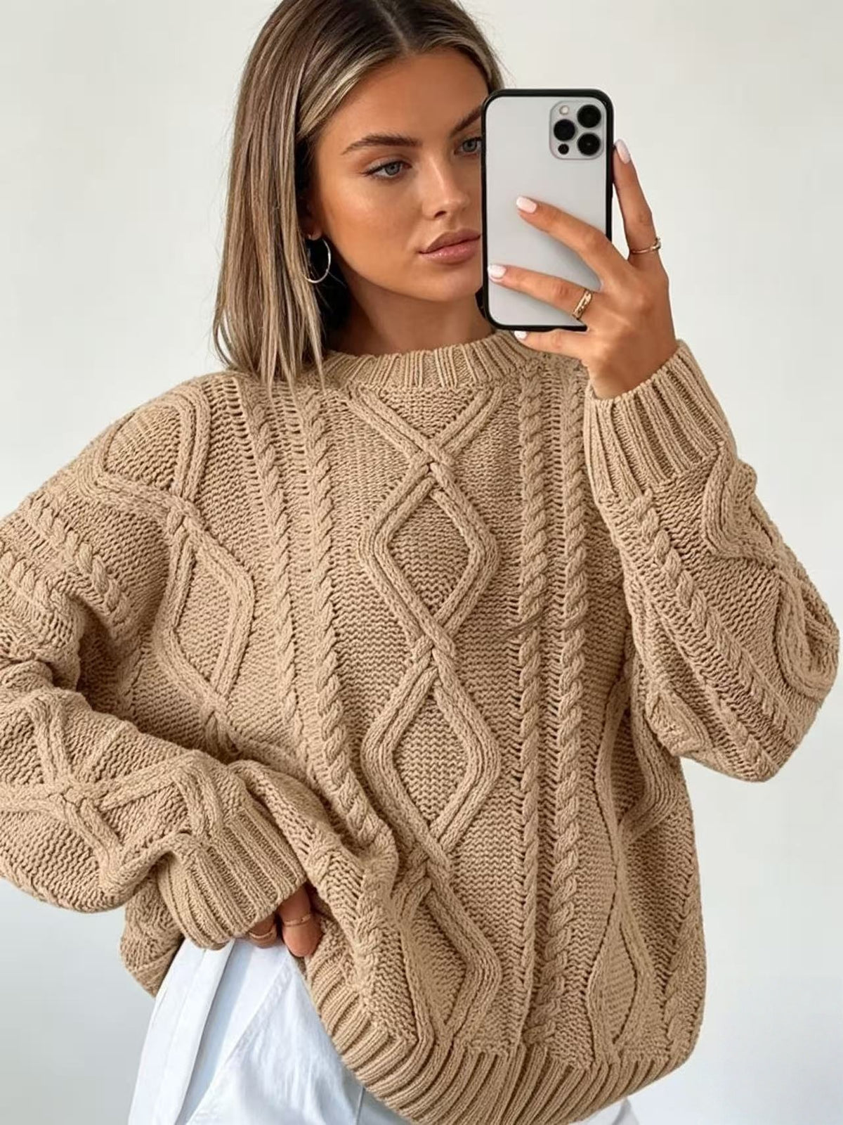 Womens Oversized Cable Knit Crew Neck Pullover Sweater
