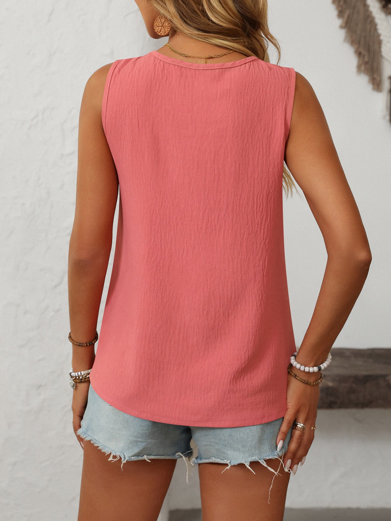 Women's Sleeveless Round Neck Top – Casual Summer Tank Blouse