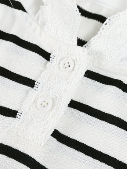 Heart Striped Hoodie with Lace Detail - Girls' Classic T-Shirt