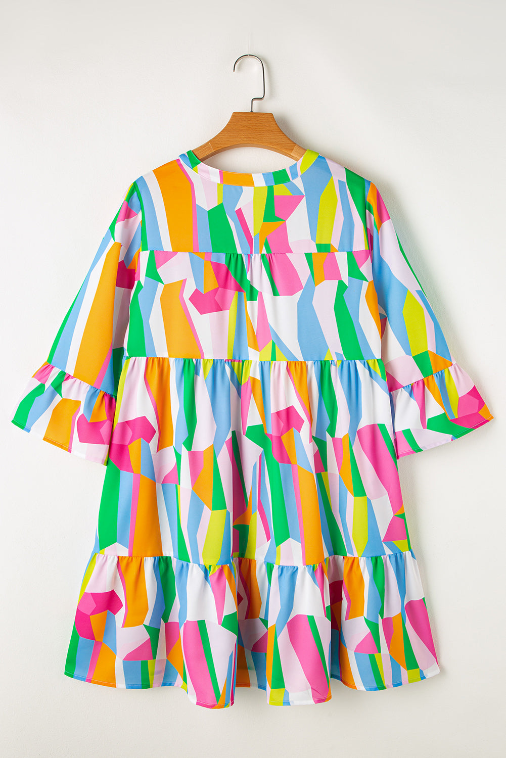 Green Abstract Print Tiered V Neck Ruffle Sleeve Dress