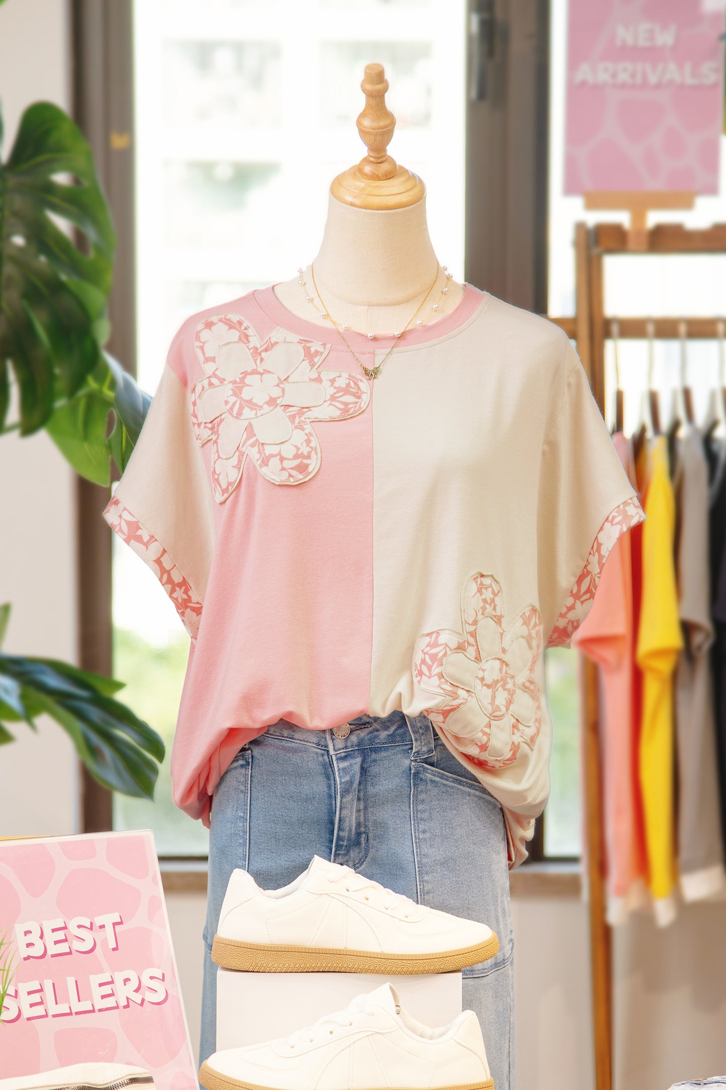 Women Color Block Flower Applique Casual T Shirt