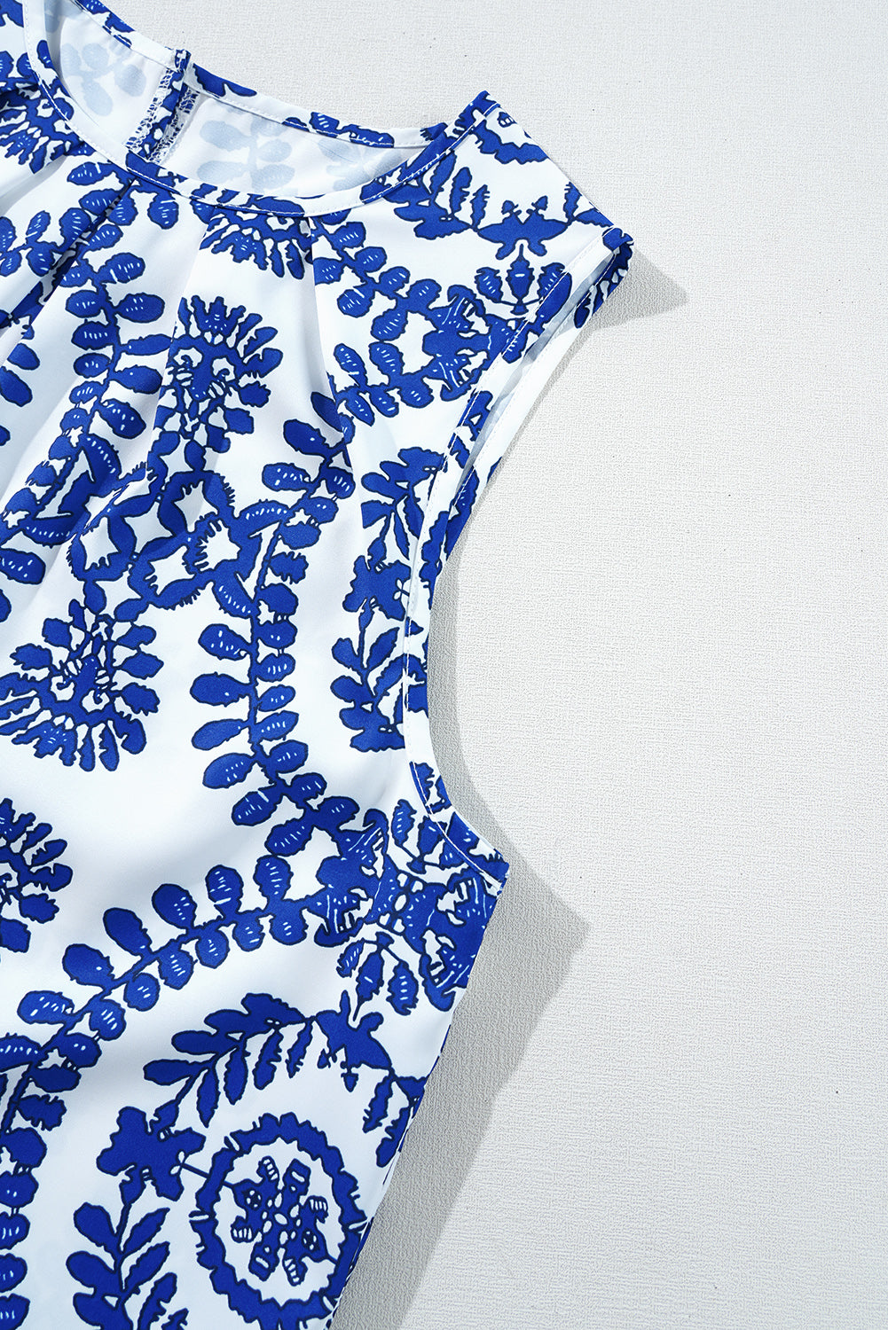 Blue White Vintage Print Pintuck Sleeveless Tank Top
