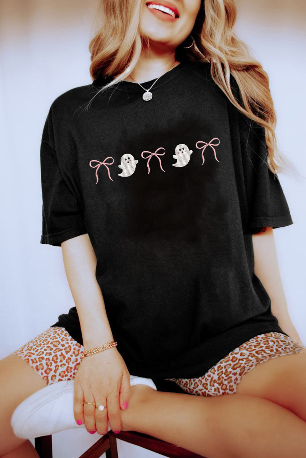Halloween Ghost Bow Embroidered Graphic Short Sleeve Tee