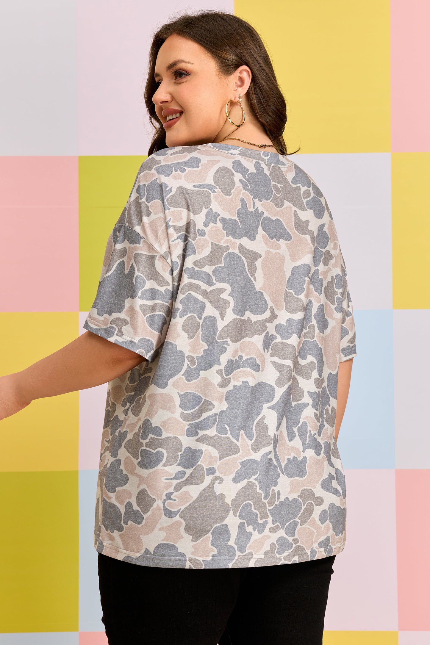 Plus Size Retro Camouflage Tee – Multicolor Casual Top