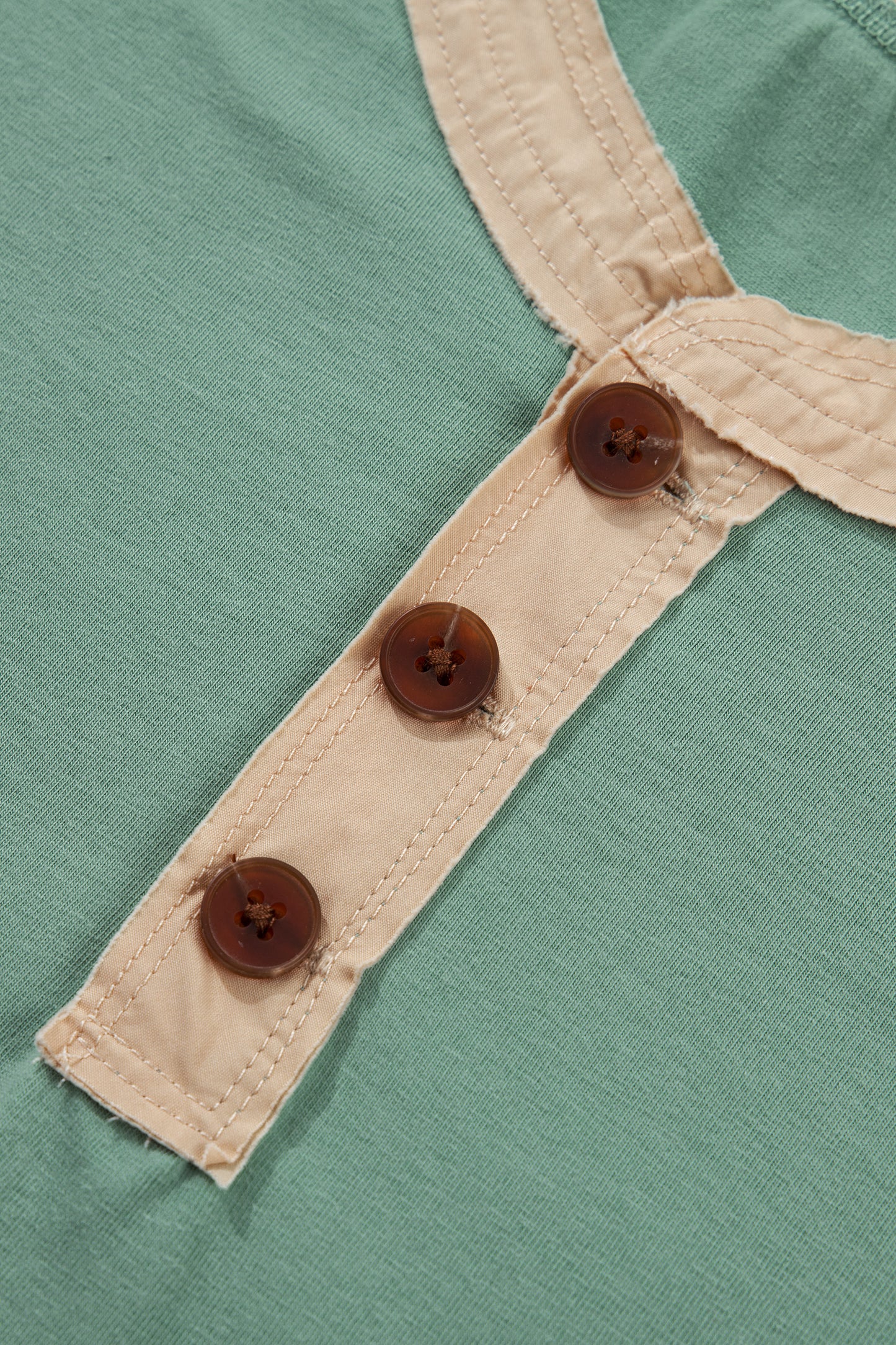 Short Sleeve Contrast Trim Button Henley Tee