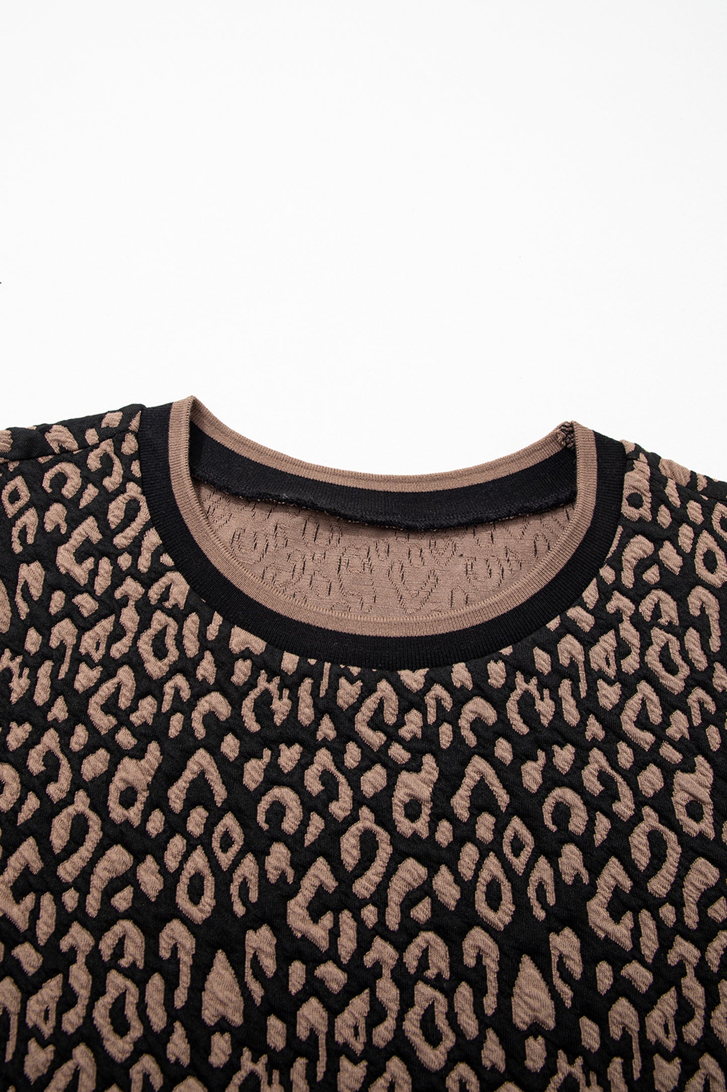 Leopard Print Crew Neck Puff Sleeve Knit Top