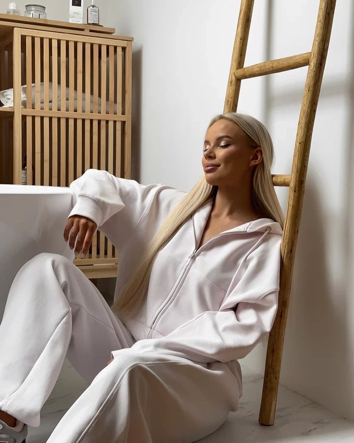 Women's 2 Piece Lounge Set Zip Up Hoodie & Joggers