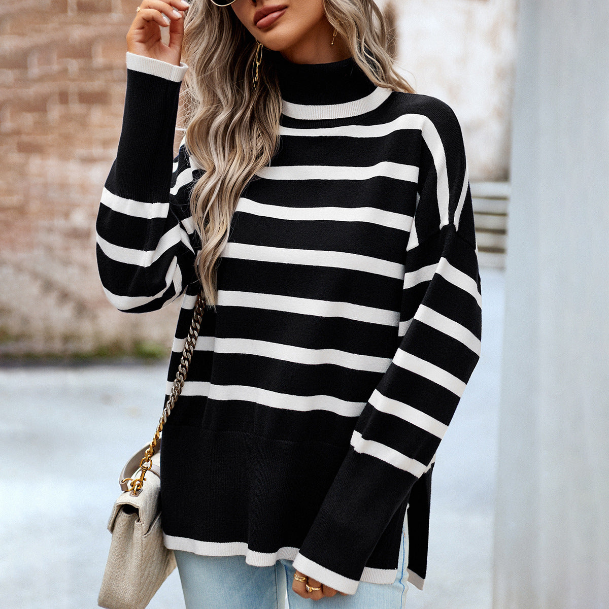 Long Sleeve Knitted Pullover with Turtleneck and Stripes