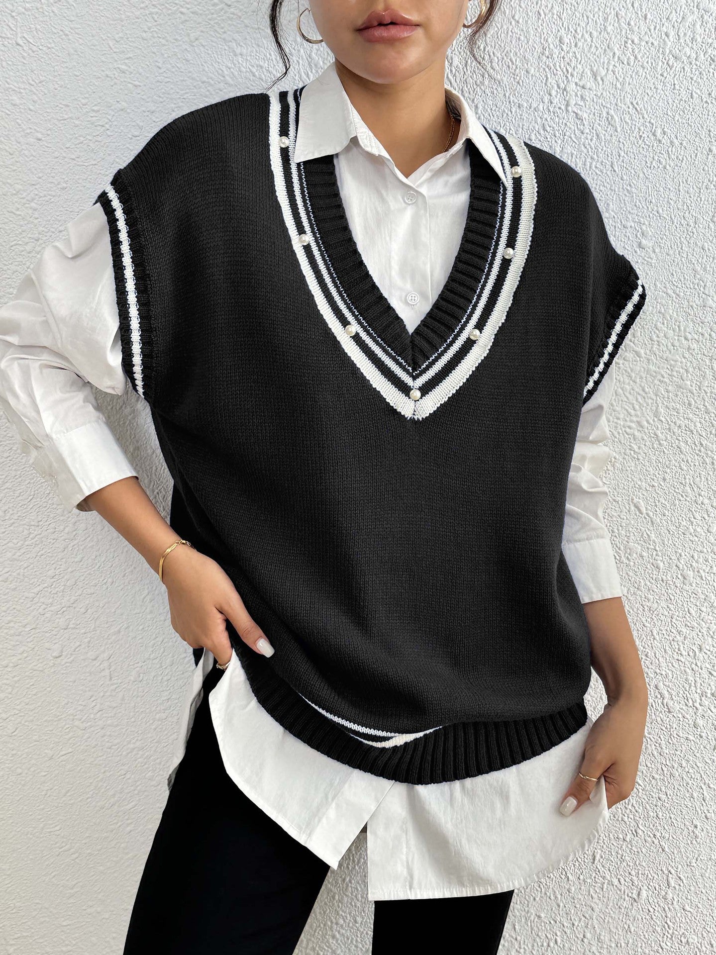 Women's College Style Contrasting Color Splicing Deep V-Neck Pearl Bead Casual Vest Sweater