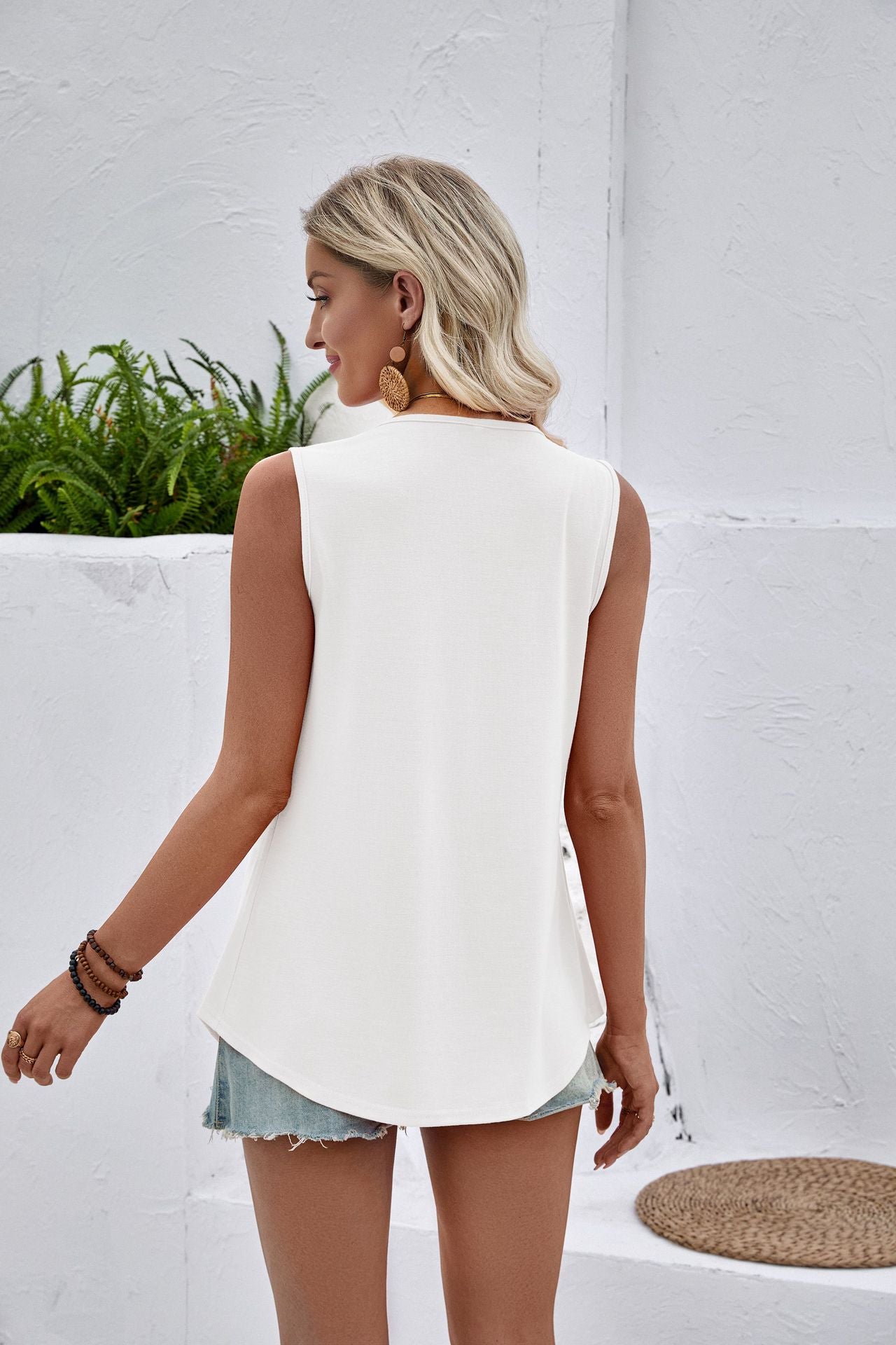White Lace Yoke Sleeveless Pleated Loose Fit Tank Top