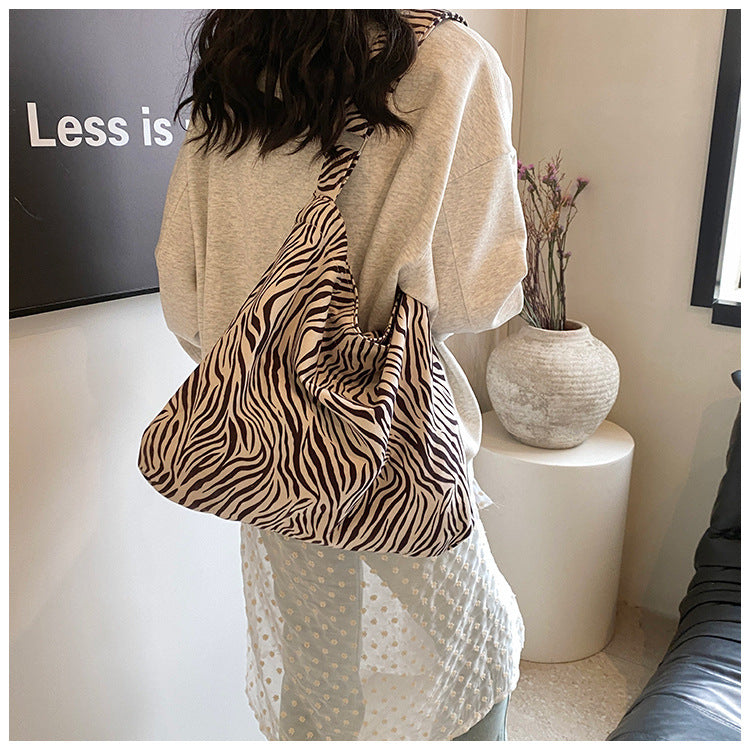 Leopard print ladies handbags Tote bags Shoulder and crossbody bags