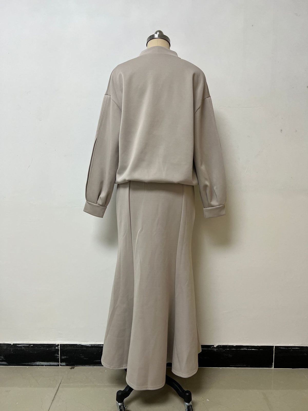 Elegant Two Piece Jacket Maxi Skirt Set