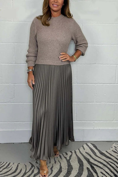Ribbed Long Sleeve Colorblock Pleated Maxi Dress