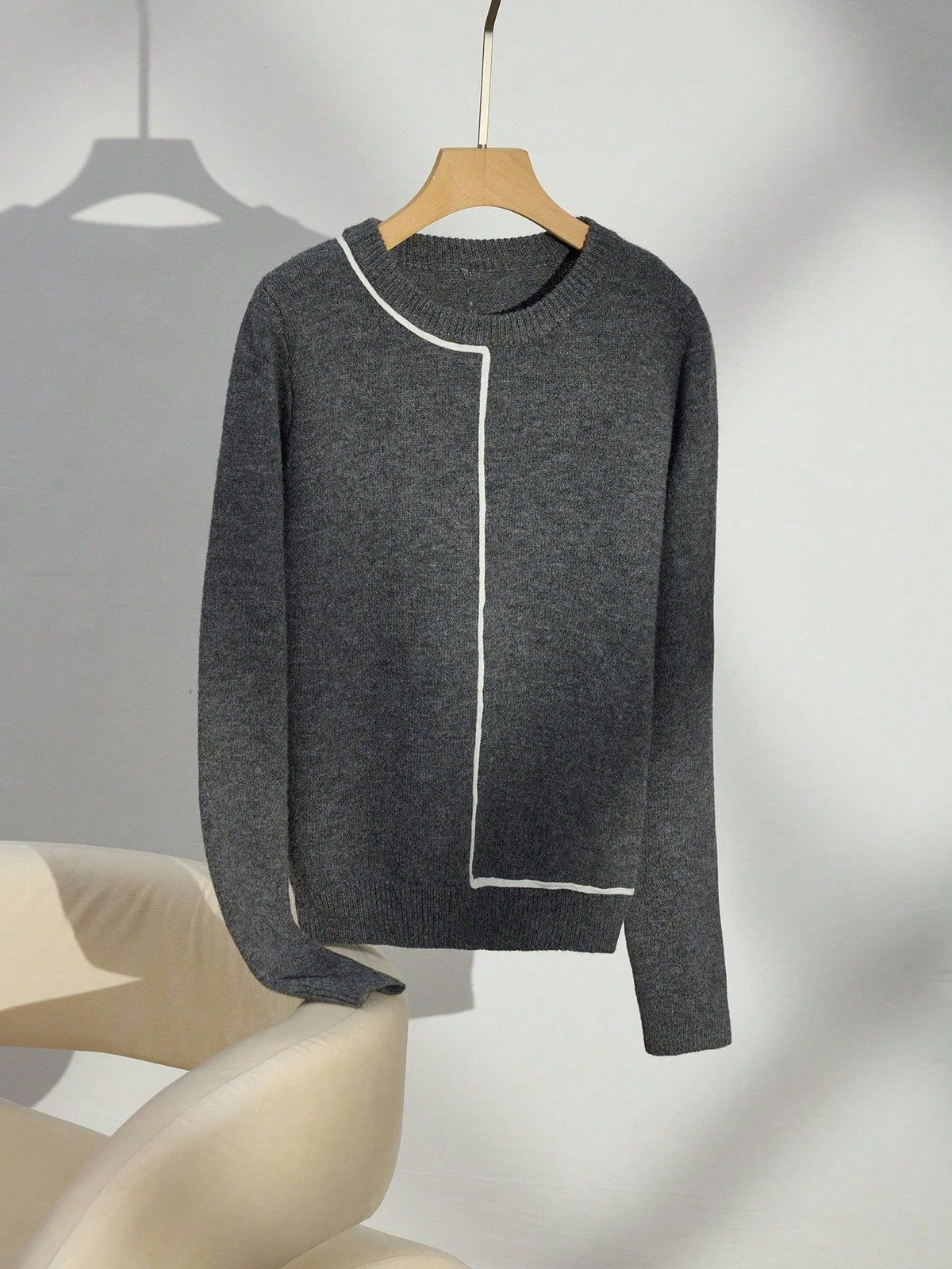 Women's Contrast Trim Crew Neck Knit Sweater