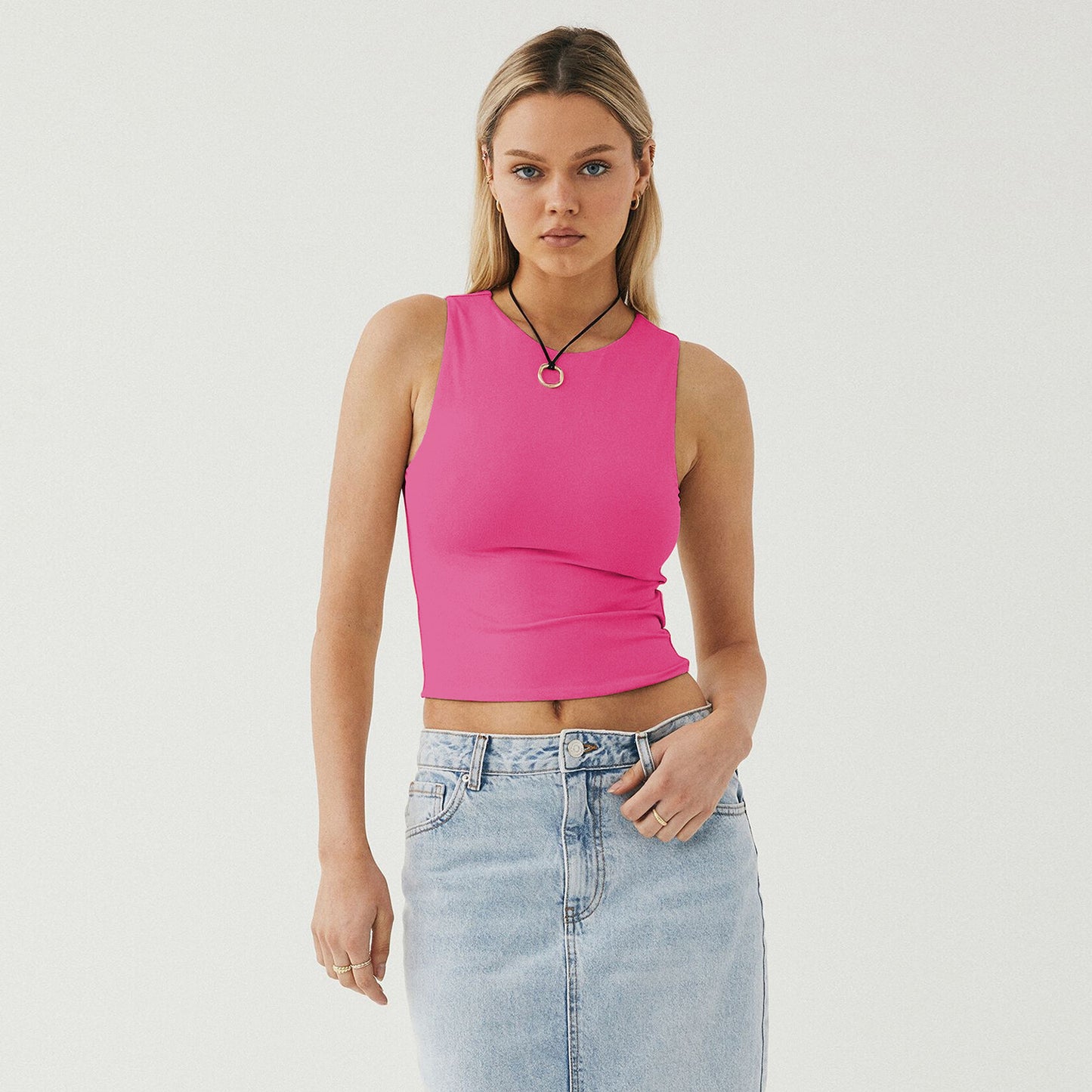 Sexy Exposed Navel Sleeveless Crew Neck Vest
