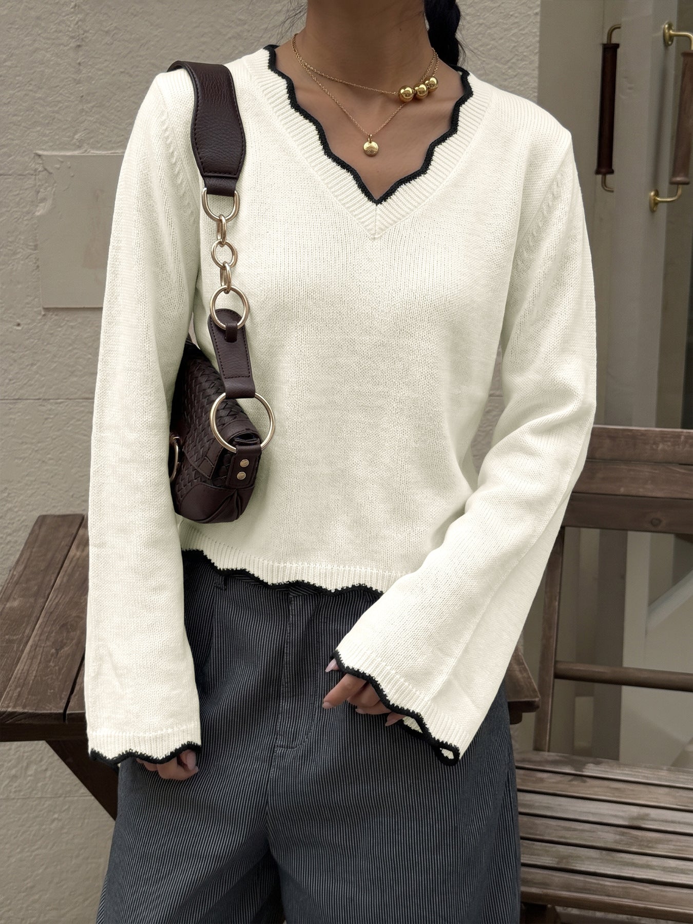 Contrast Scallop V Neck Knit Cropped Sweater