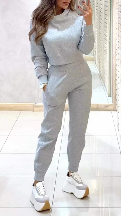 Women's Slim Fit Mock Neck Sweatsuit Jogger Set
