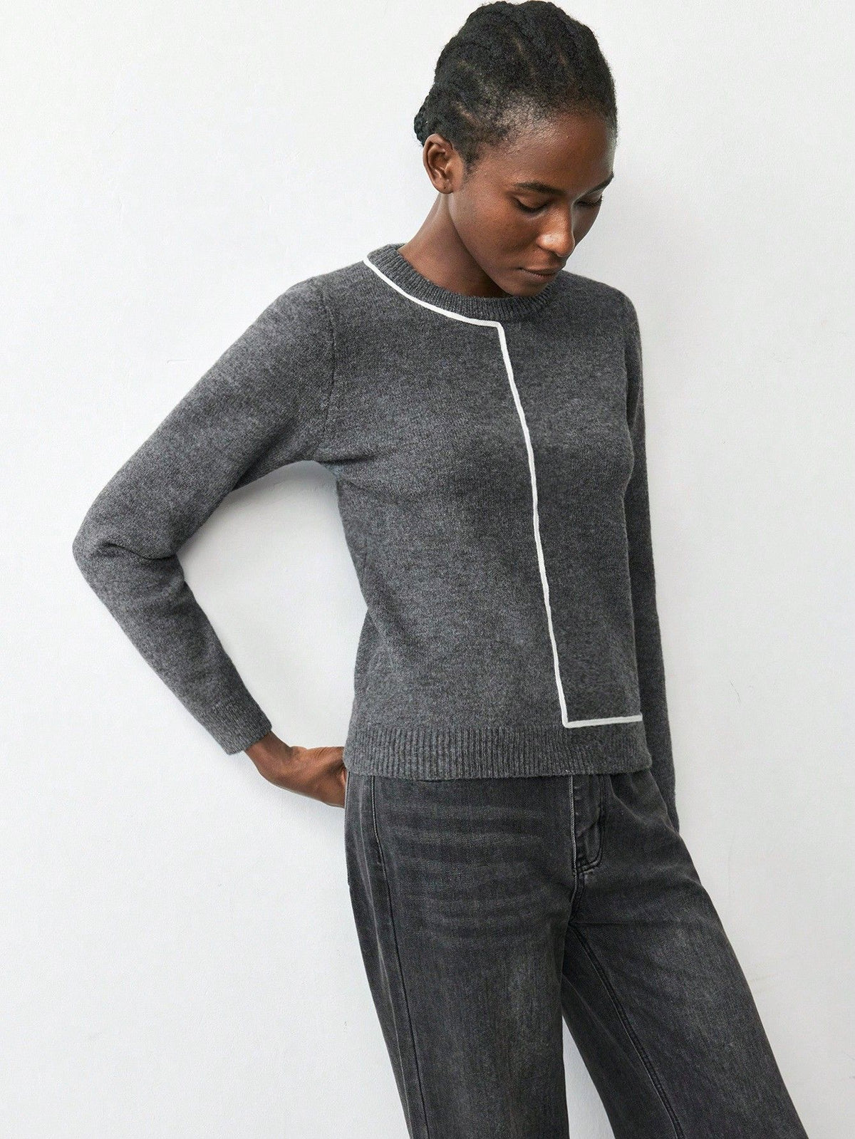 Women's Contrast Trim Crew Neck Knit Sweater