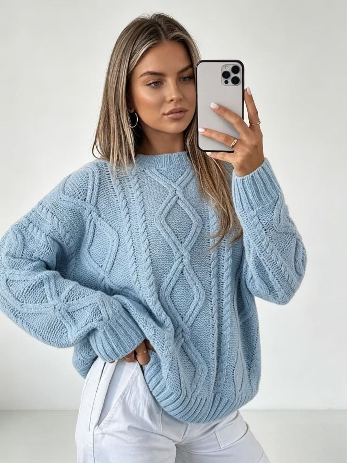 Womens Oversized Cable Knit Crew Neck Pullover Sweater