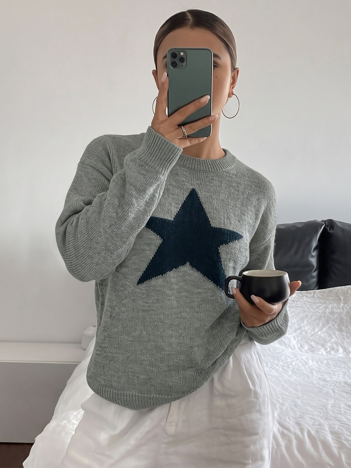 Women's Oversized Star Crew Neck Knit Sweater