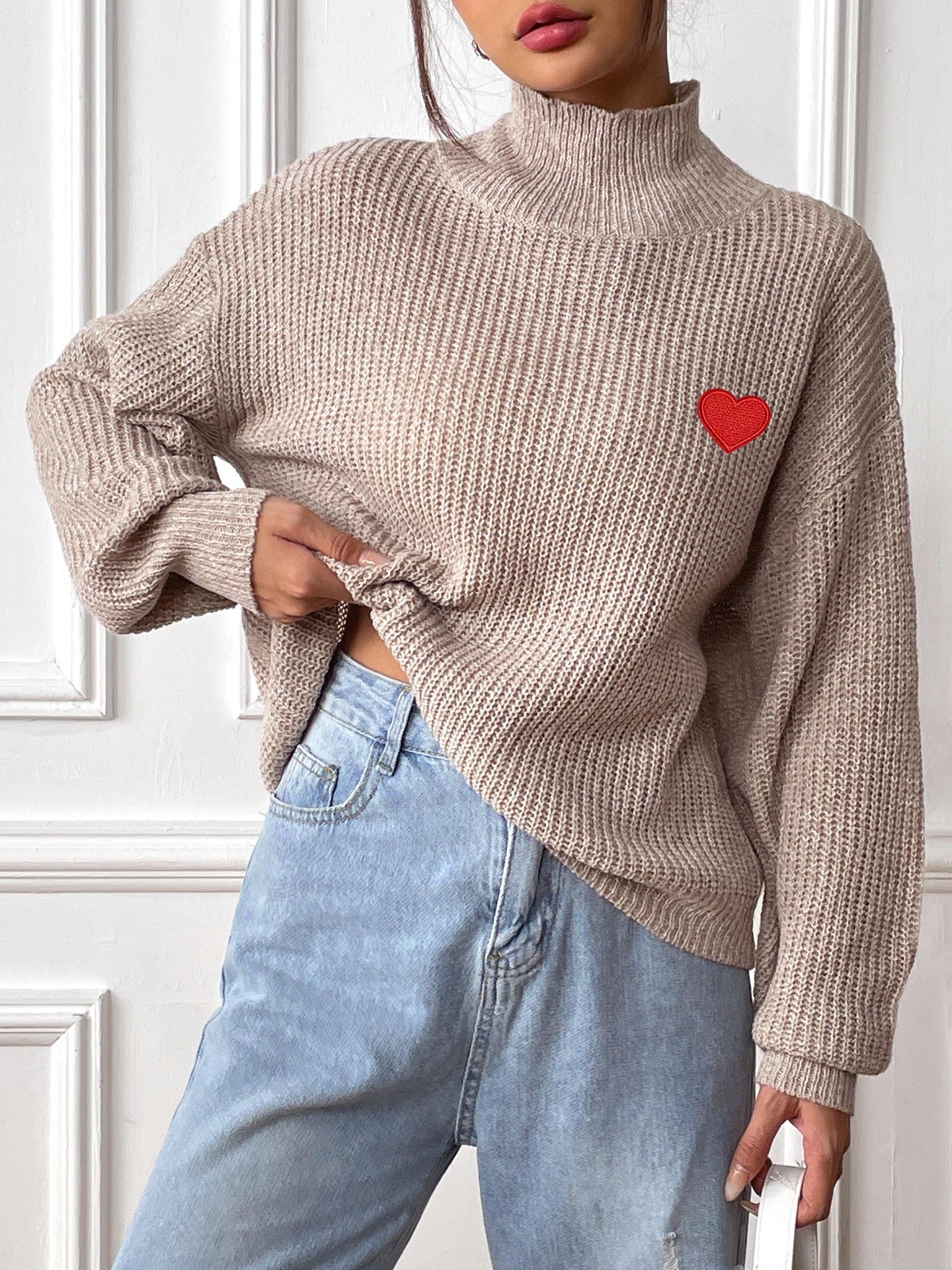 Love Embroidery Sticker Women's Semi-turtleneck Pullover Sweater