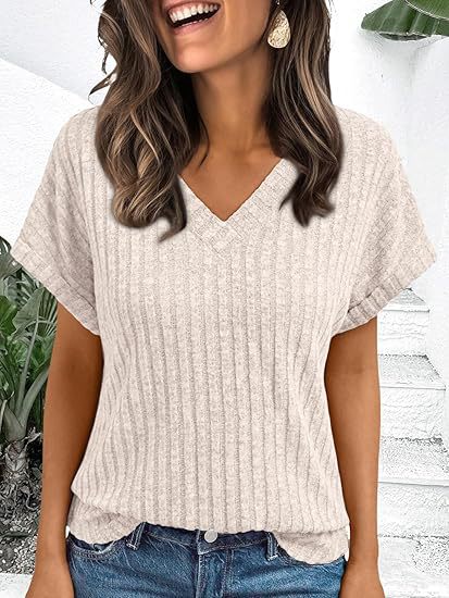 Ribbed Knit V-Neck Top – Relaxed Fit Casual Summer Tee