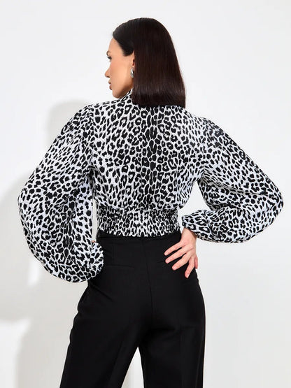 Women's Leopard Jacquard V-Neck Balloon Sleeve Blouse