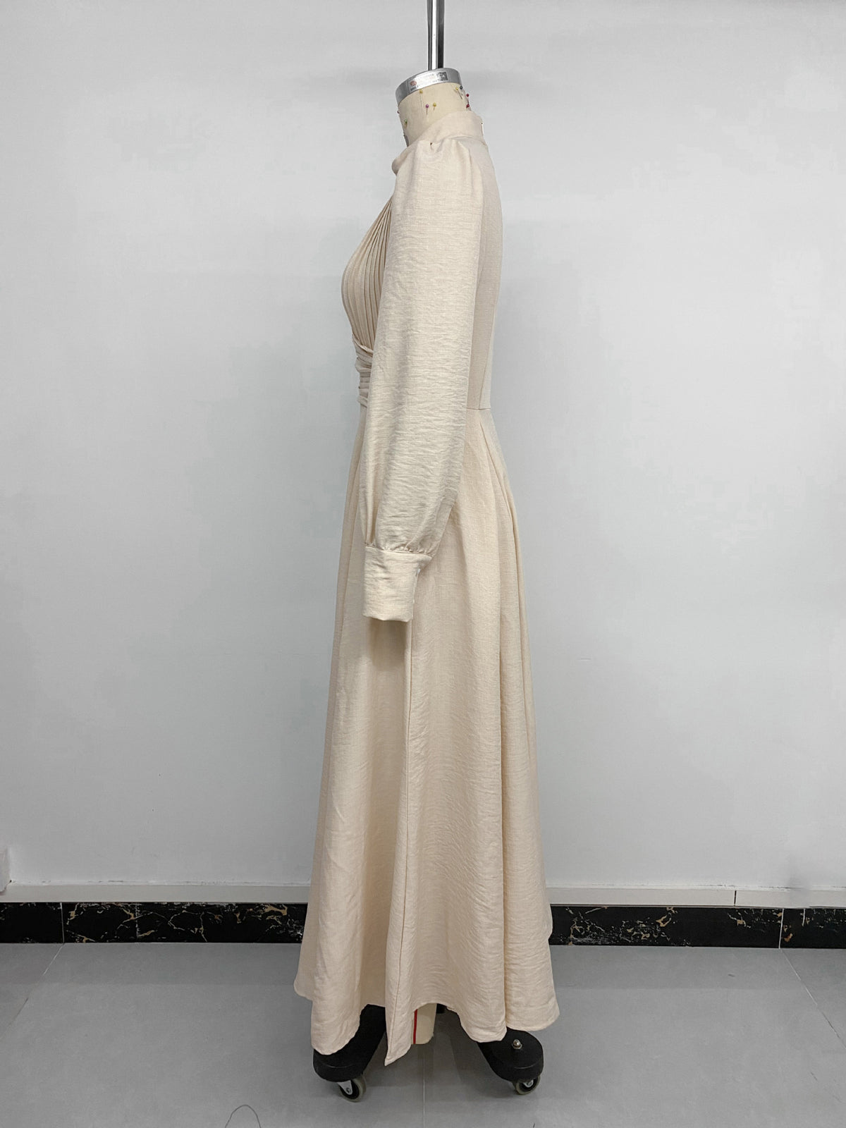 Mock Neck Zipper Pleated Balloon Sleeve Maxi Dress