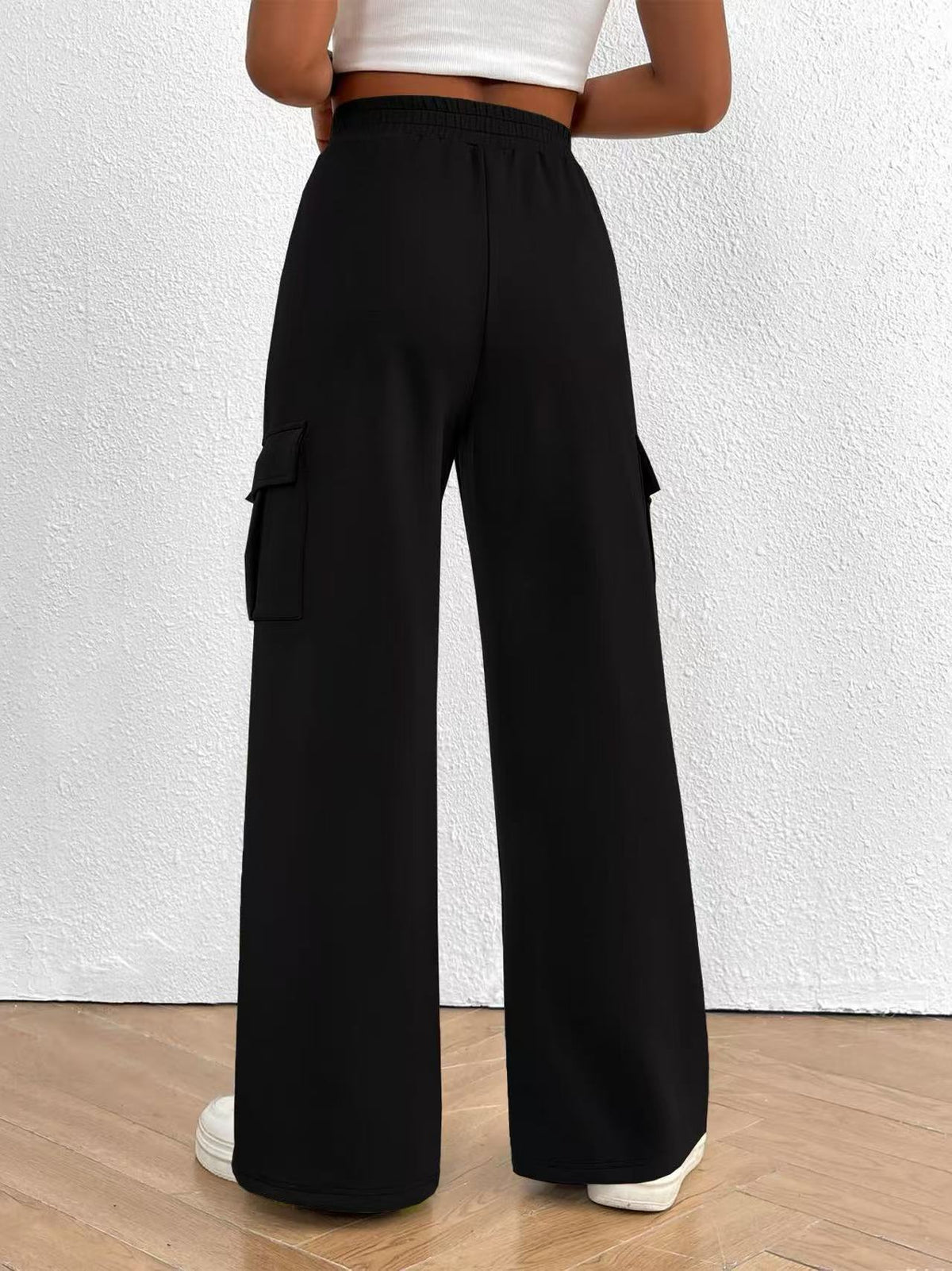 Women's Wide Leg Cargo Sweatpants with Pockets