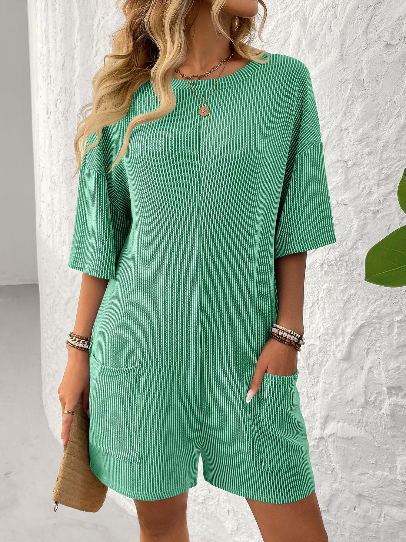 Loose Pocket Back V-Neck Short-Sleeve Jumpsuit