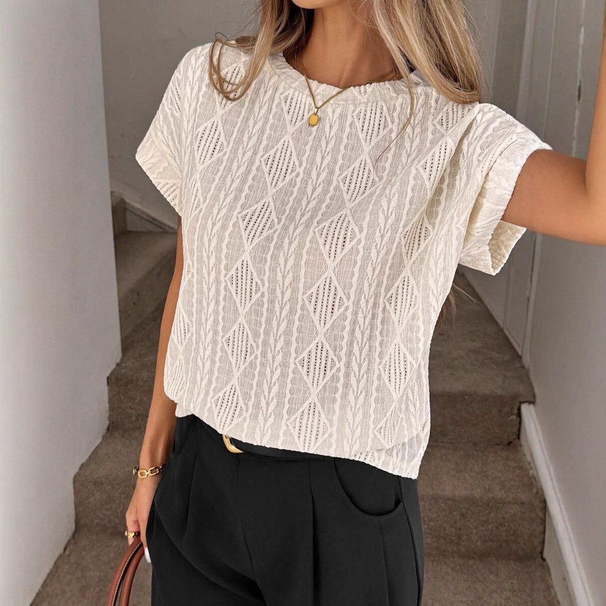 Women’s Textured Jacquard Short Sleeve Casual Tee