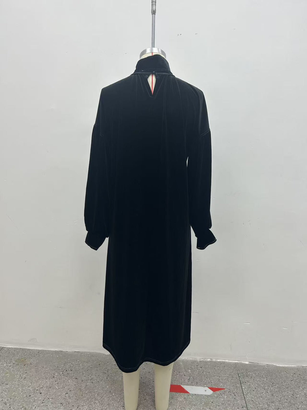 Elegant Velvet Tie Neck Midi Dress Long Puff Sleeve