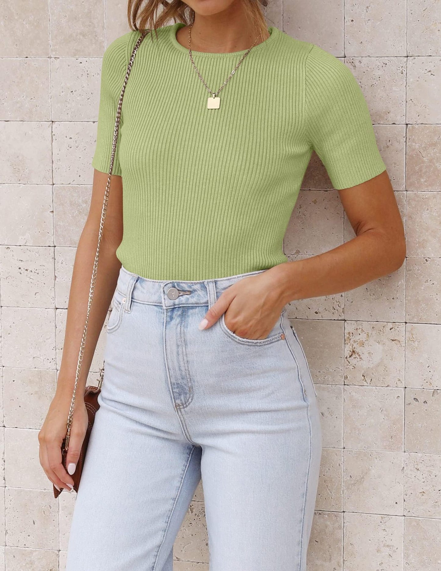 Basic Round Neck Tight Fit Sweater