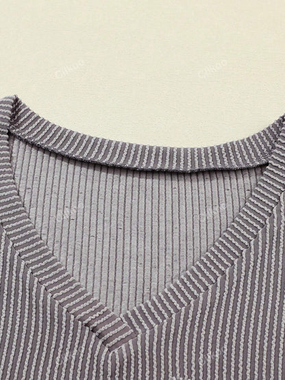 Women’s Ribbed V Neck Short Sleeve Pocket Tee