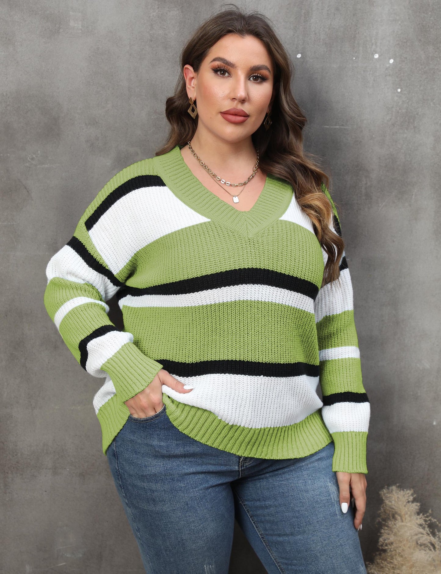 Women's Sweater V-neck Contrasting Color Splicing Loose Pullover Sweater