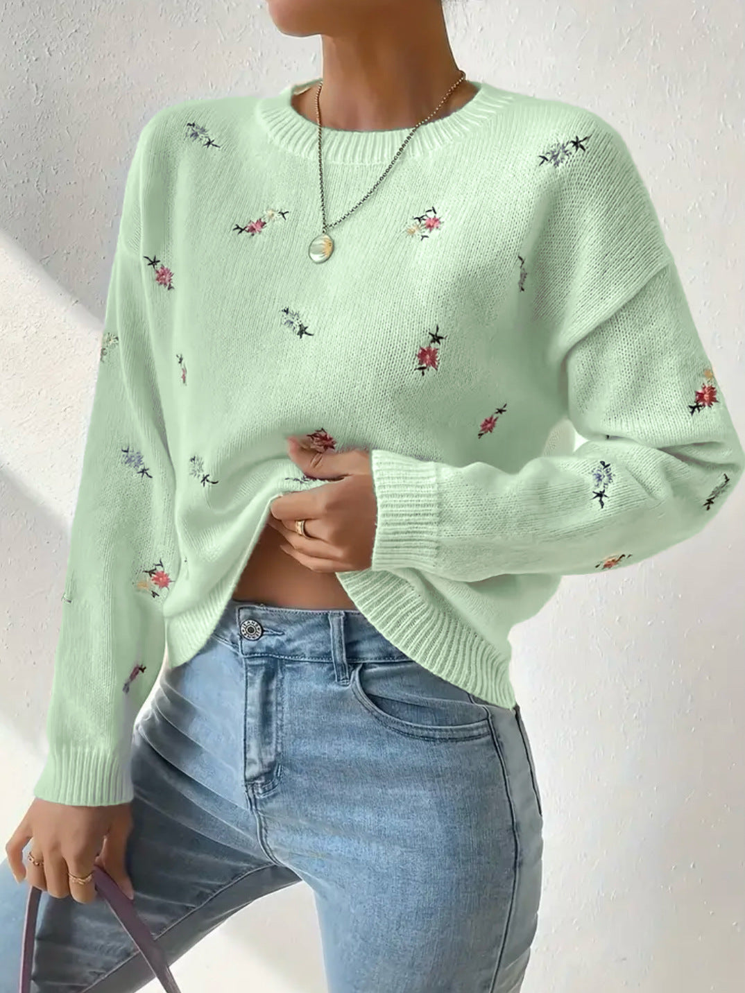 Women's Floral Embroidered Crew Neck Knit Sweater
