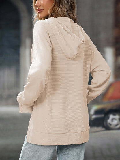 Trendy Waffle Knit Hoodie – Comfortable Casual Pullover for Fall/Winter