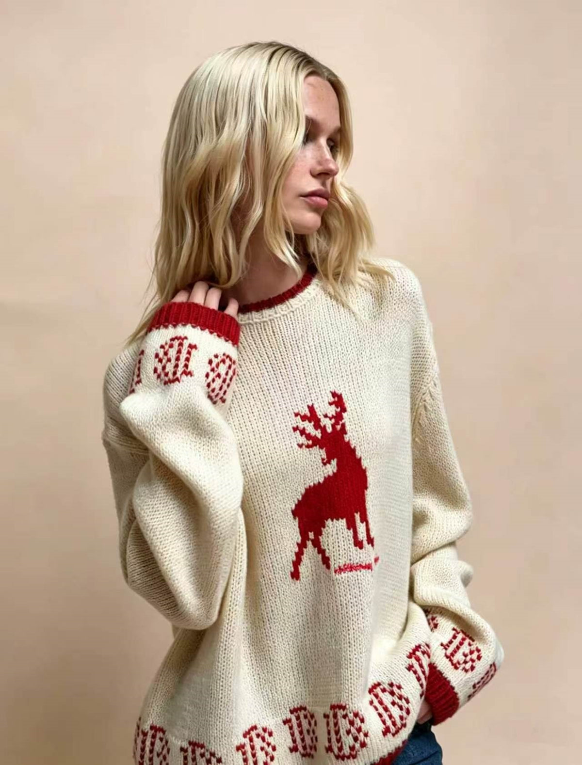 Women's Oversized Reindeer Christmas Crewneck Sweater