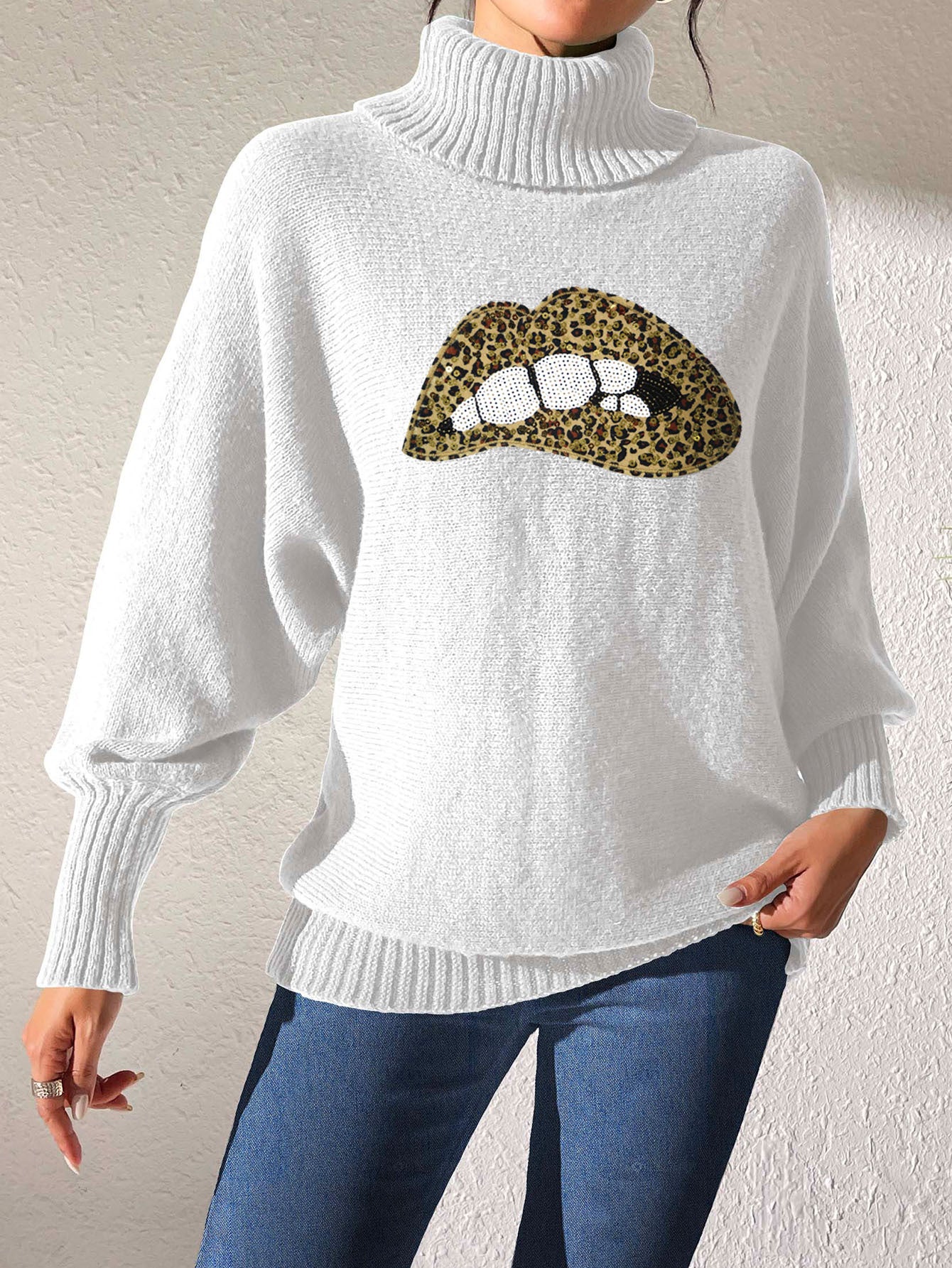 Ladies Bottom Shirt Sequin Embroidered Lip Turtleneck