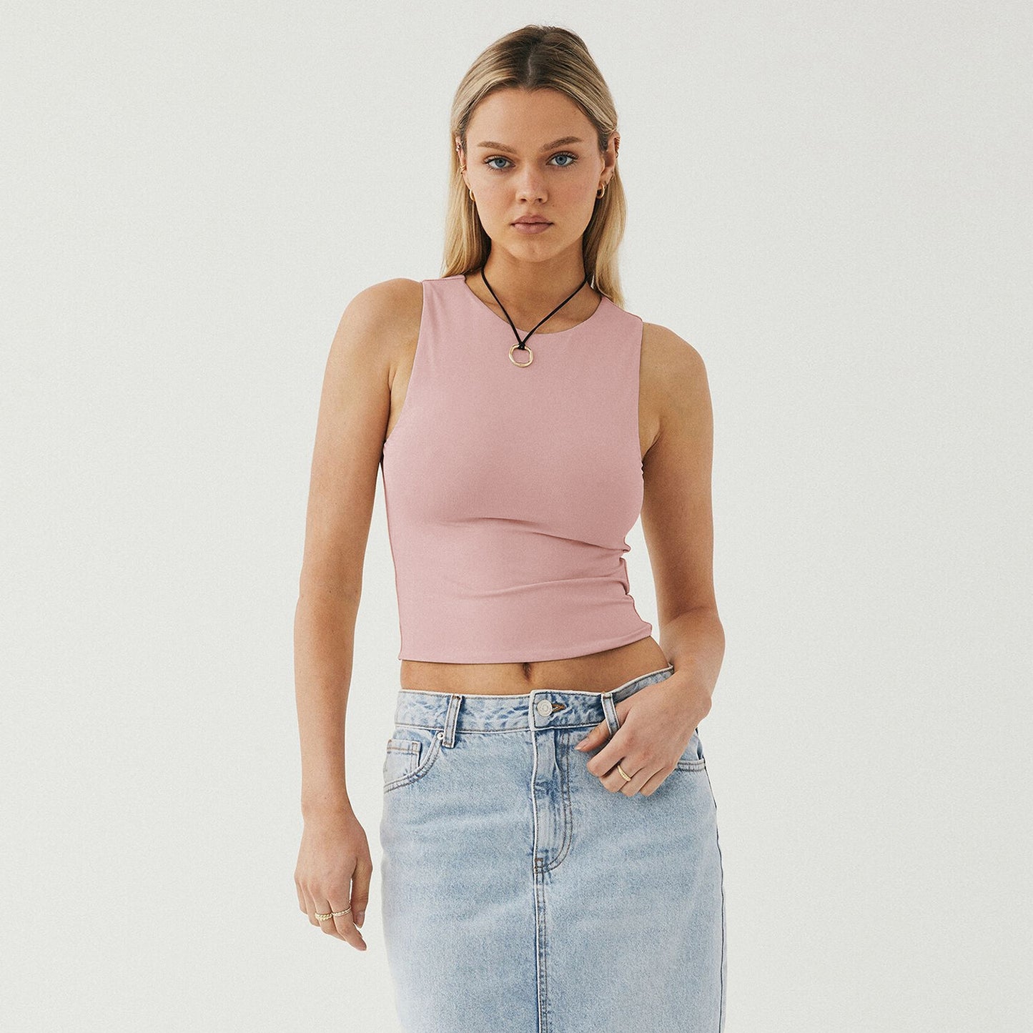 Sexy Exposed Navel Sleeveless Crew Neck Vest