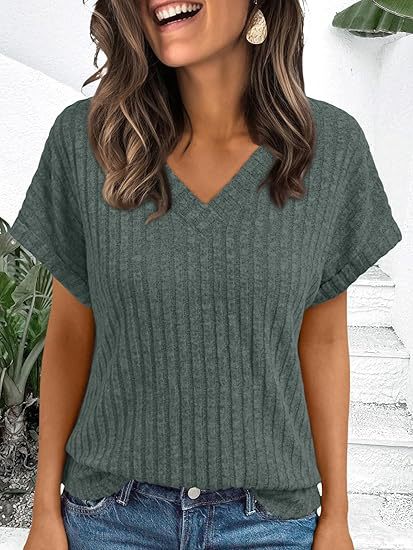 Ribbed Knit V-Neck Top – Relaxed Fit Casual Summer Tee