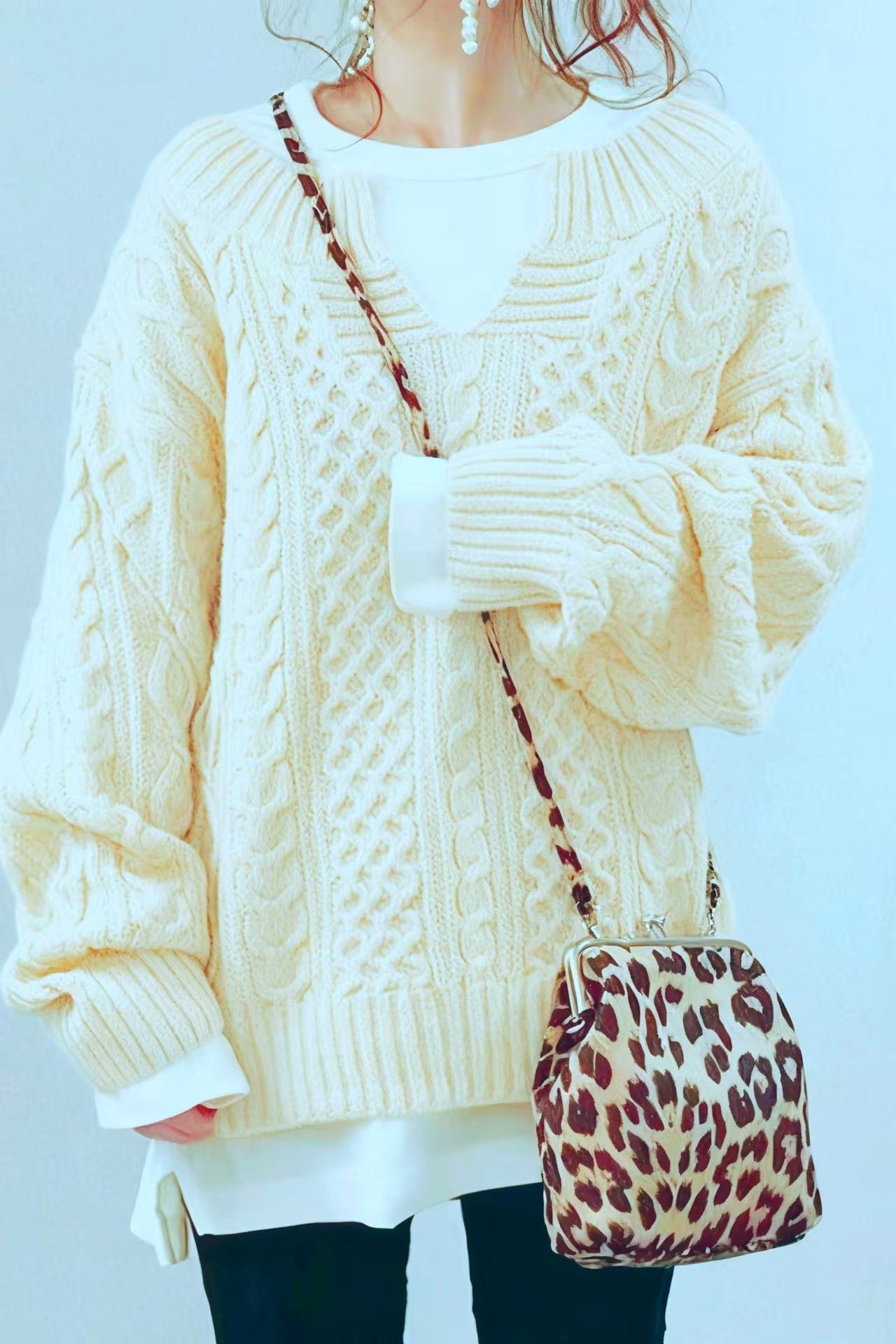 Women's Oversized Cable Knit V-Neck Pullover Sweater