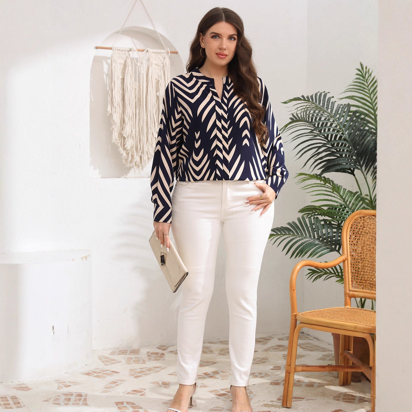 Geometric Print Plus Size V Neck Long Sleeve Blouse