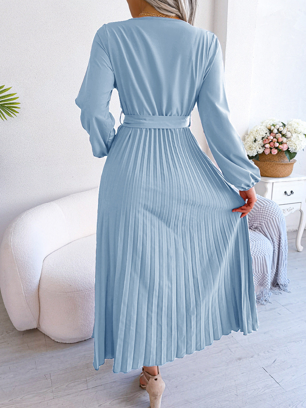 Women's Temperament Cross V-neck Pendulum Pleated Dress