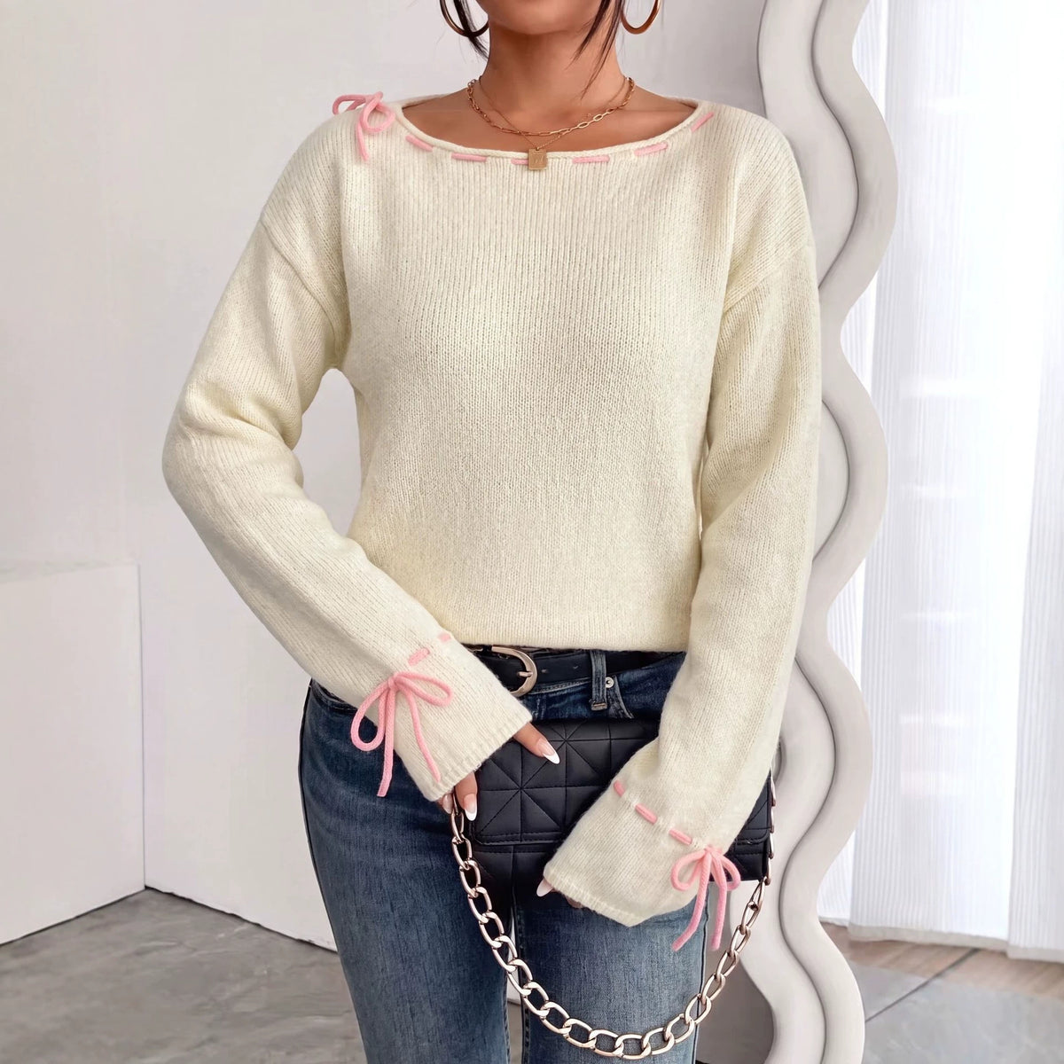 Women's Oversized Bow Crewneck Sweater Cream Knit Top