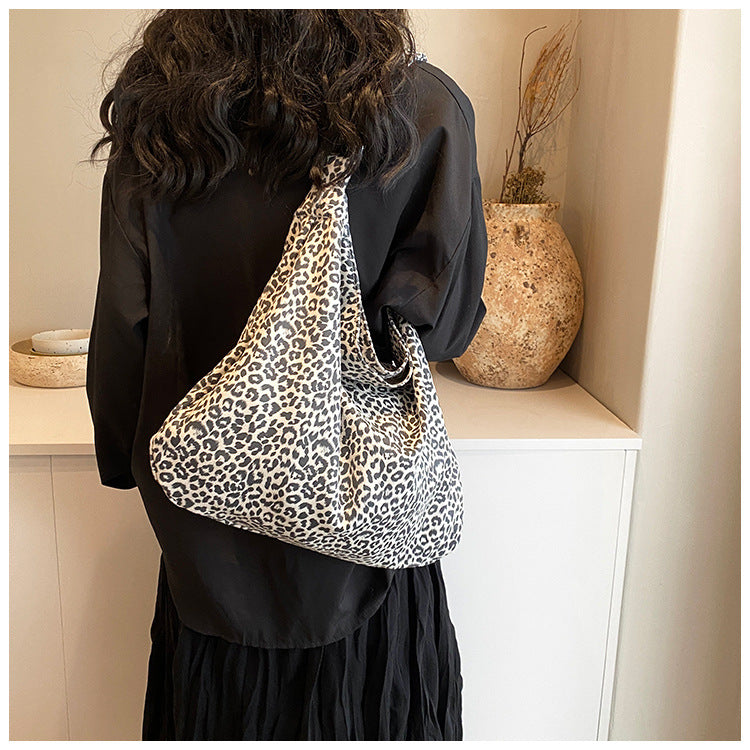 Leopard print ladies handbags Tote bags Shoulder and crossbody bags