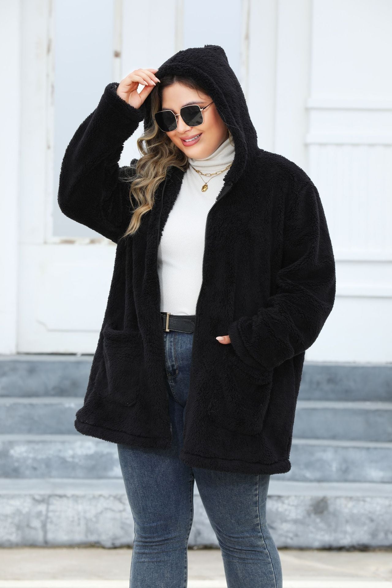 Plus Size Women's Thickened Hooded Plush Jacket