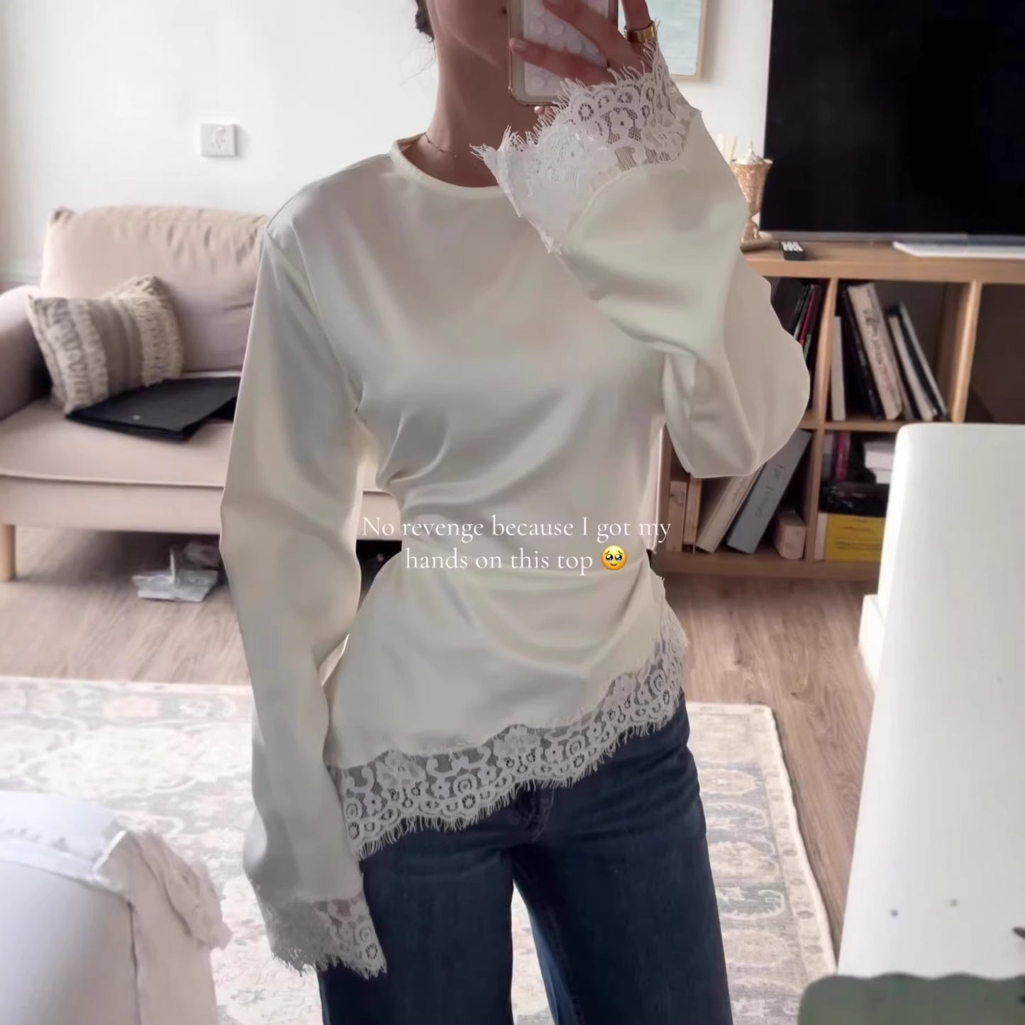 Women's Lace Hem Long Sleeve Fitted Casual Top